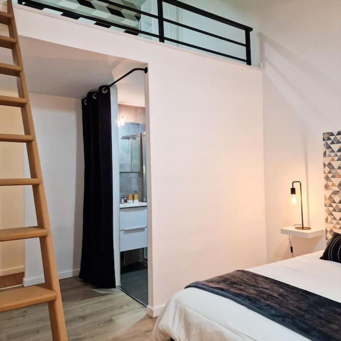 サン・テティエンヌGrand Loft Avec Terrasse Priveeアパートメント エクステリア 写真